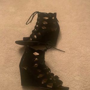 Report Black Wedge Peep Toe 6